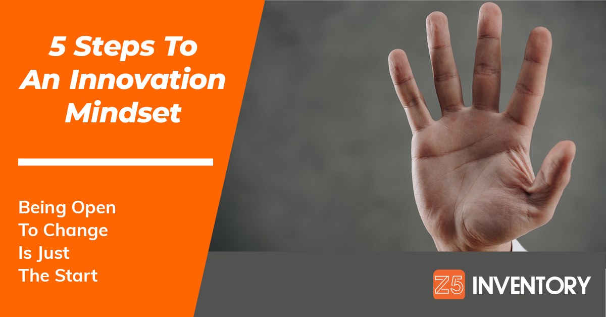 A hand holds up five fingers to indicate the steps you should take to adopt an innovation mindset.